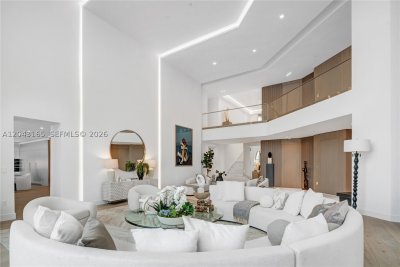 Comprar apartamento no Acqualina Resort & Spa PH5002