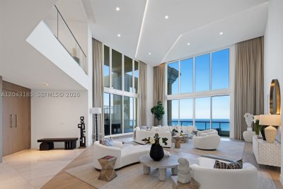 Comprar apartamento no Acqualina Resort & Spa PH5002