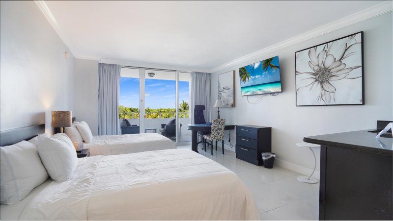 Condo for sale at Ocean Manor 403