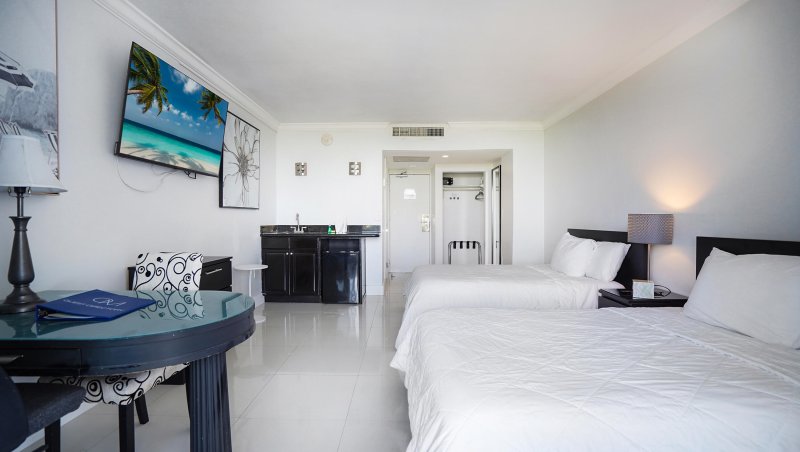 Condo for sale at Ocean Manor 403