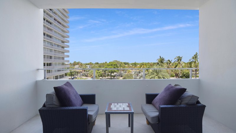 Condo for sale at Ocean Manor 403