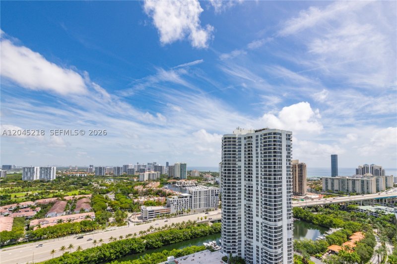 Alquiler de apartamento en Mystic Pointe 500 3206