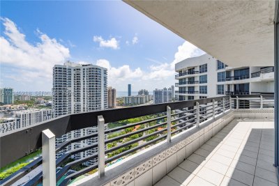 Alquiler de apartamento en Mystic Pointe 500 3206