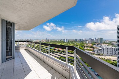 Alquiler de apartamento en Mystic Pointe 500 3206