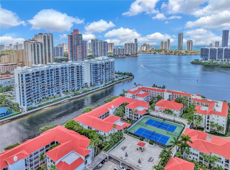 Apartment for rent at Village by the Bay 13104