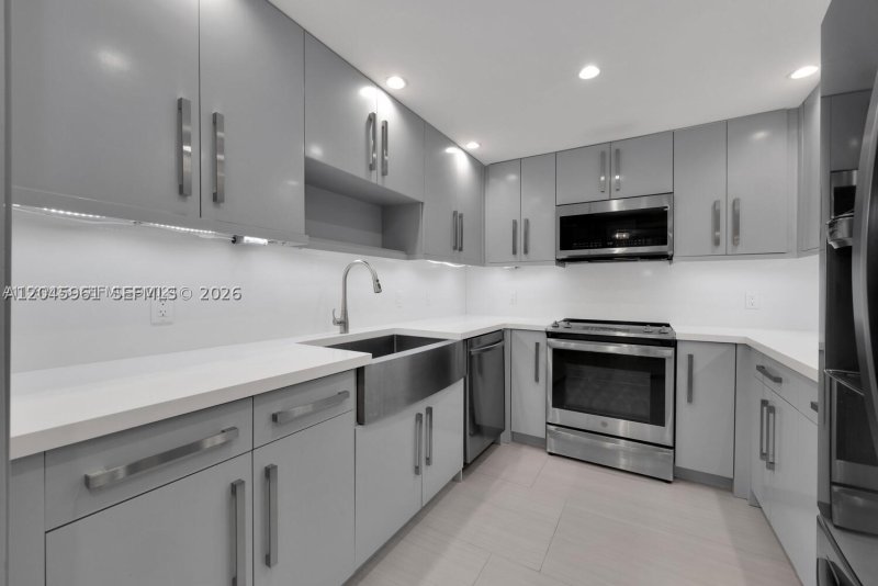 Condo for sale at Biltmore II 618