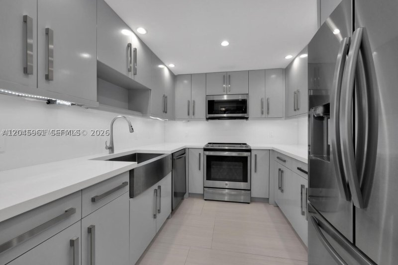 Condo for sale at Biltmore II 618