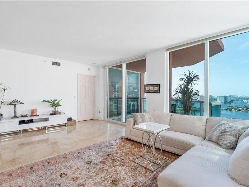 Condo for sale at Hidden Bay 2409
