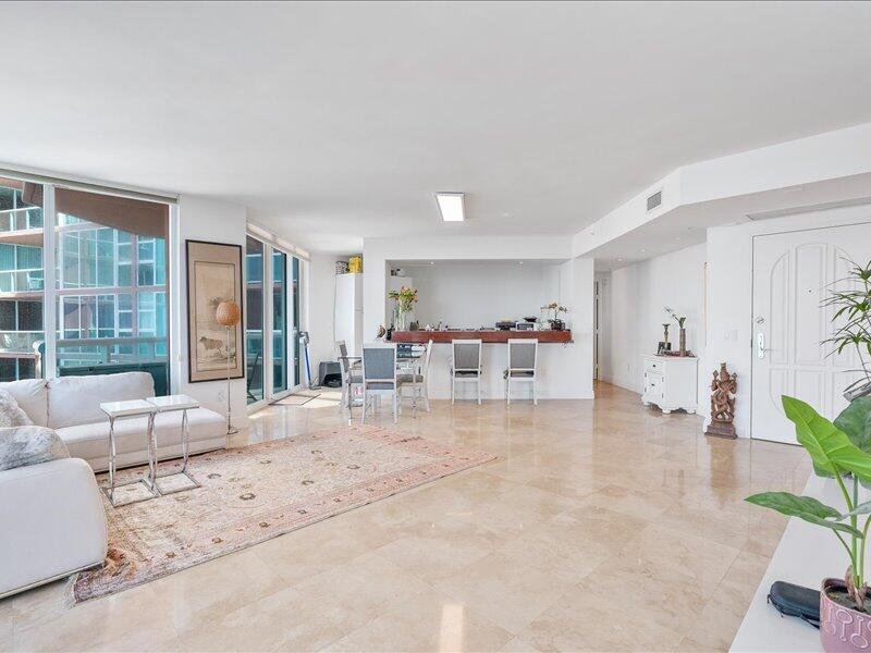 Condo for sale at Hidden Bay 2409