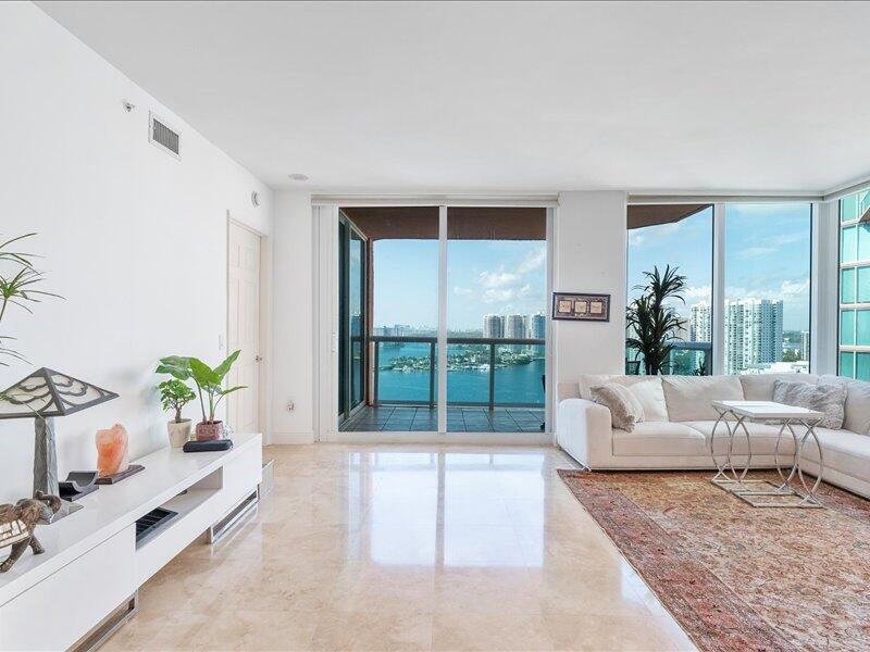 Condo for sale at Hidden Bay 2409