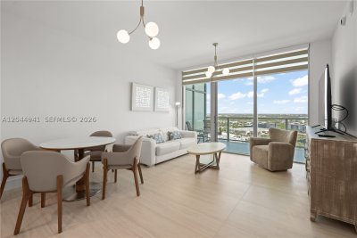 Alquiler de apartamento en One Park Tower by Turnberry 2107