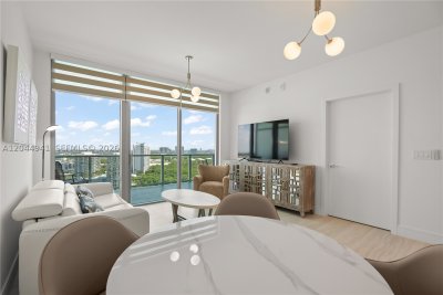 Alquiler de apartamento en One Park Tower by Turnberry 2107