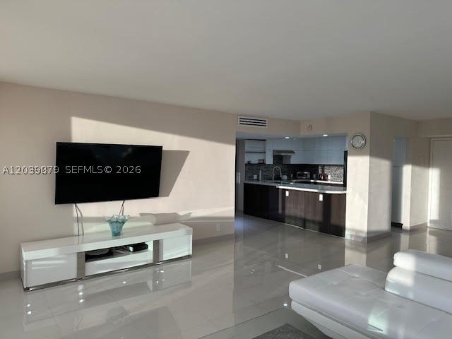 Apartment for rent at Arlen House 904