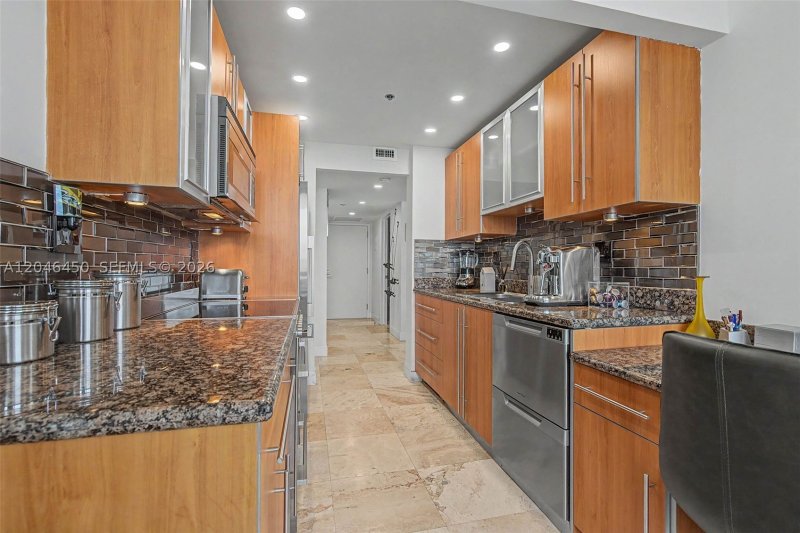 Condo for sale at Club Atlantis 1814