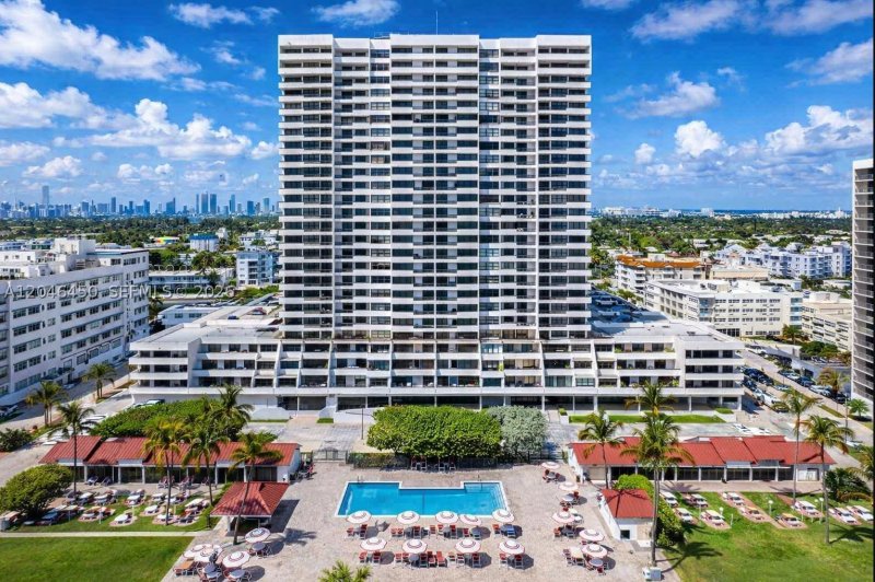 Condo for sale at Club Atlantis 1814