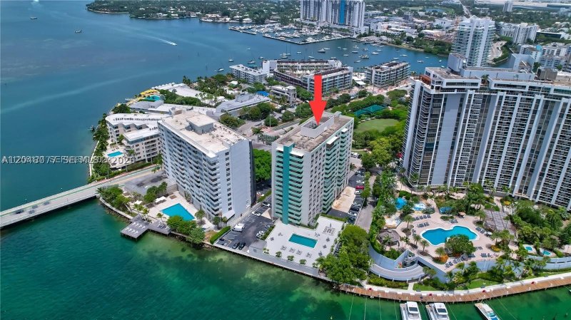 Condo for sale at Island Terrace 8H