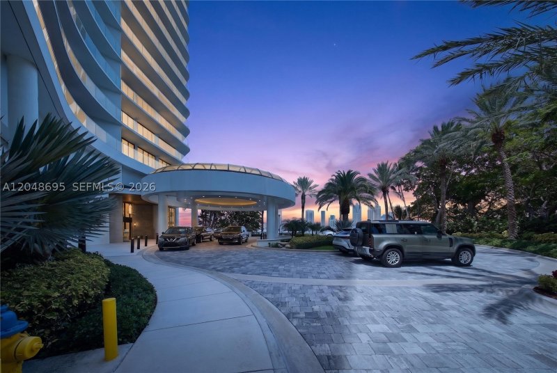 Condo for sale at Williams Island 2800 302