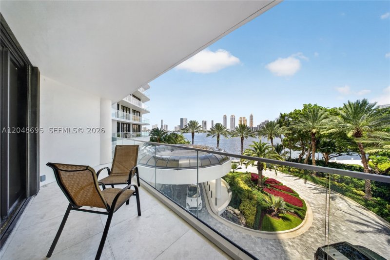 Condo for sale at Williams Island 2800 302