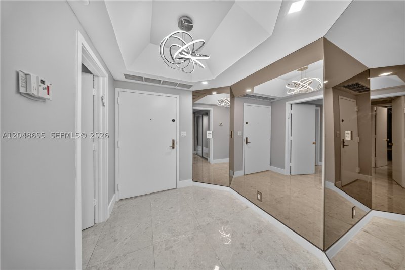 Condo for sale at Williams Island 2800 302