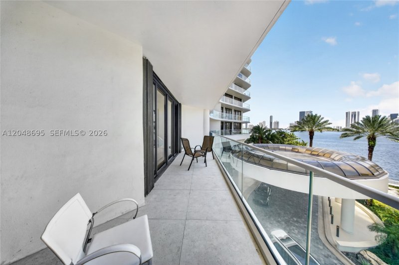 Condo for sale at Williams Island 2800 302