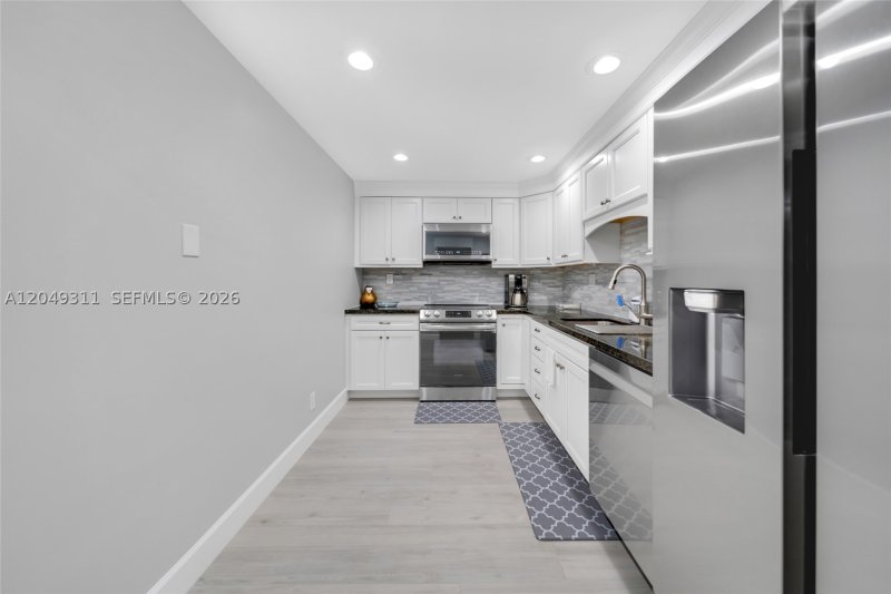 Condo for sale at Galt Towers 1J