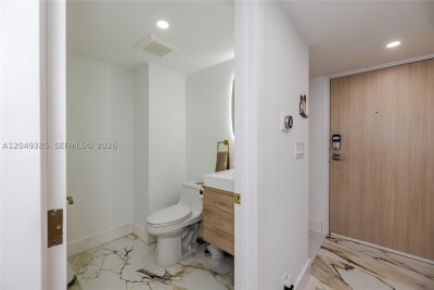Comprar apartamento en Edgewater Beach Tower 1002