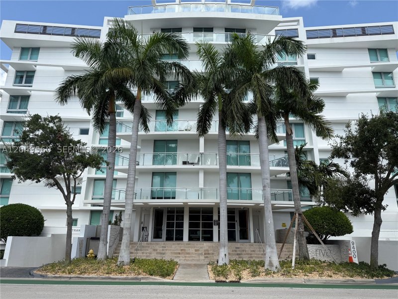 Apartment for rent at Riva Bay Harbor 501