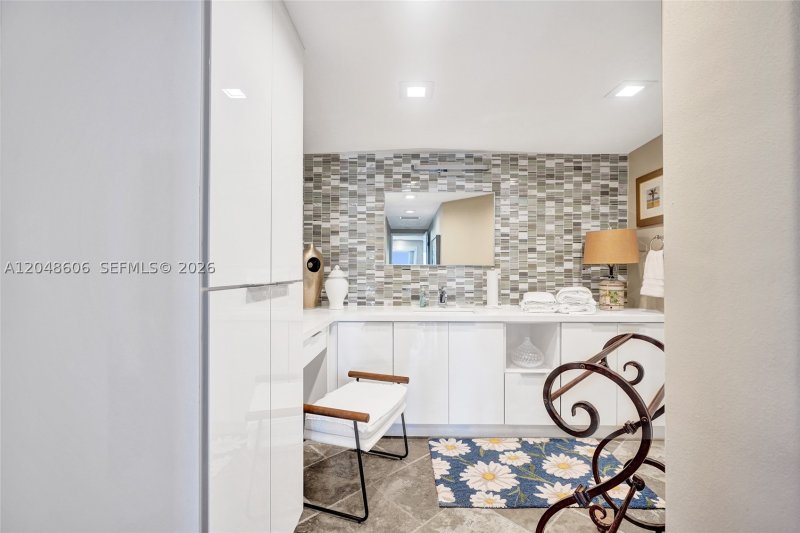 Apartment for rent at Four Winds Condo 1402