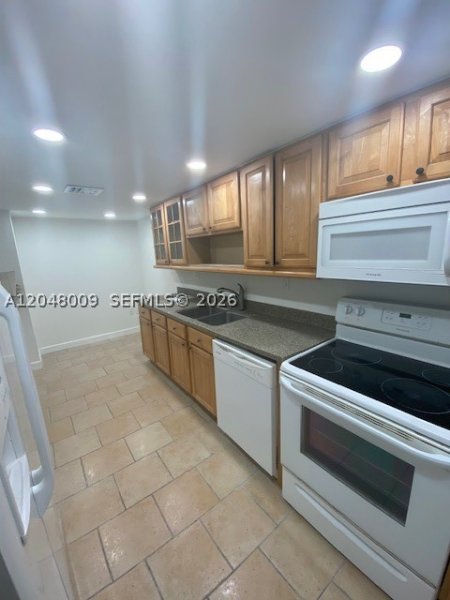 Condo for sale at Del Prado South Tower PH02