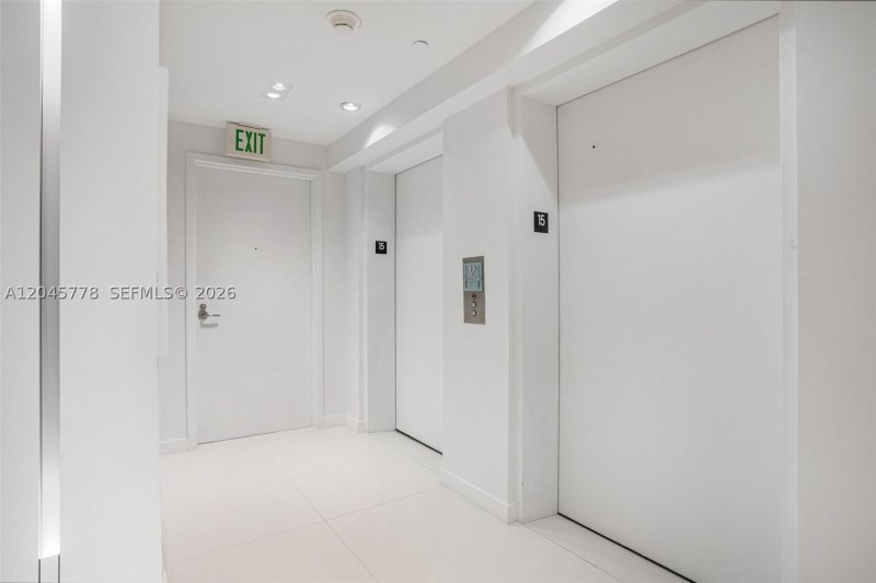 Condo for sale at Mosaic Miami Beach 1503