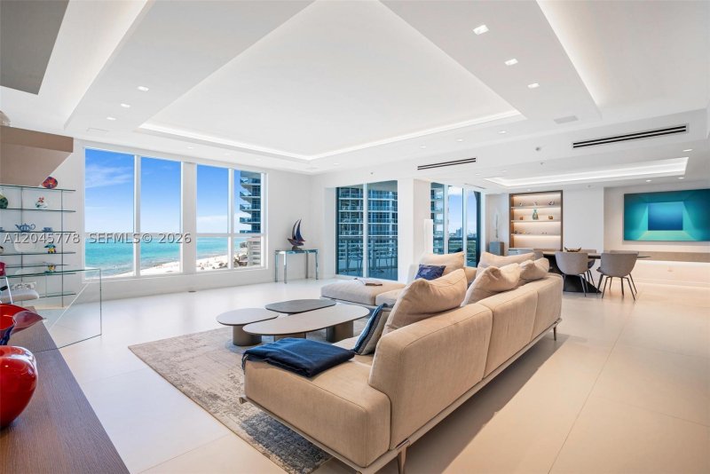 Condo for sale at Mosaic Miami Beach 1503