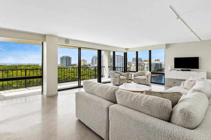 Condo for sale at The Corinthian 12h