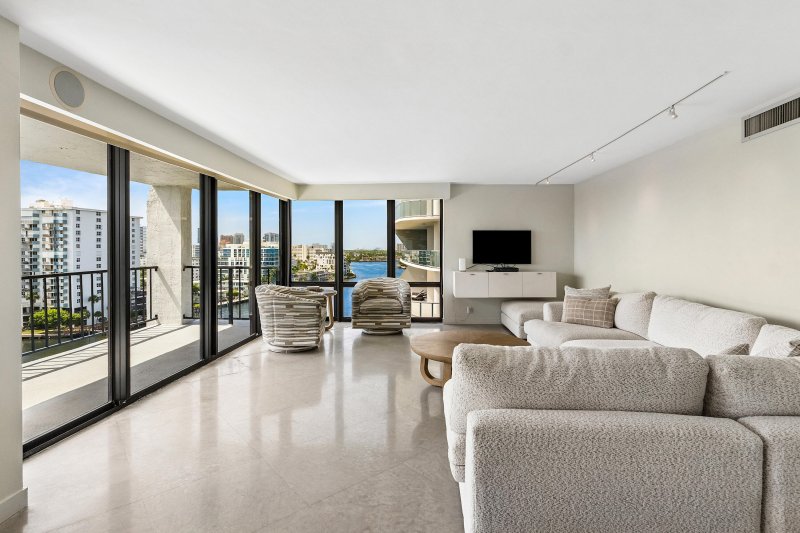 Condo for sale at The Corinthian 12h