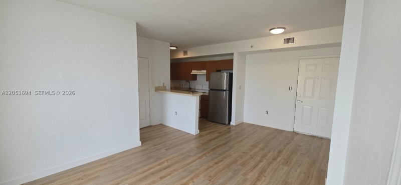 Apartment for rent at Season One Brickell 706