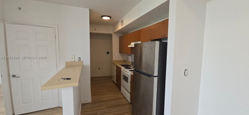 Apartment for rent at Season One Brickell 706