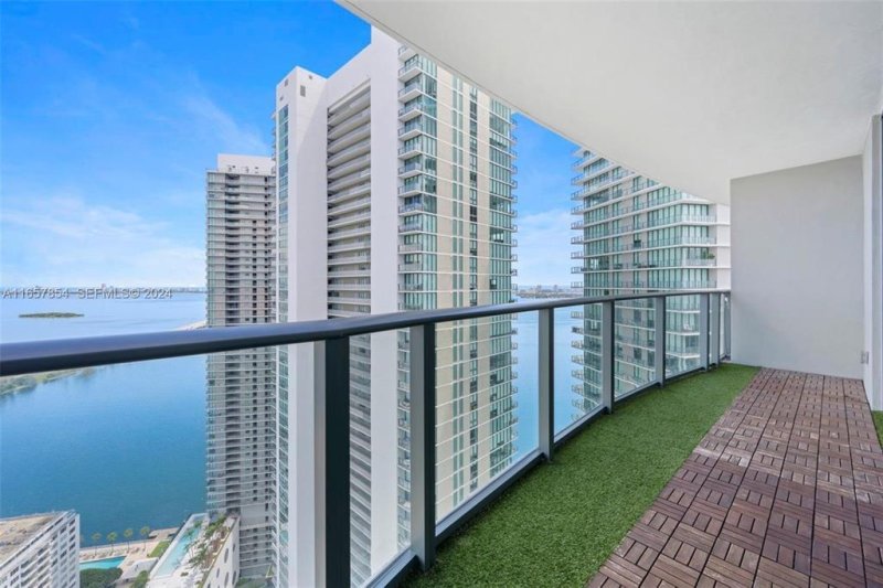 Comprar apartamento en Paraiso Bayviews 3804