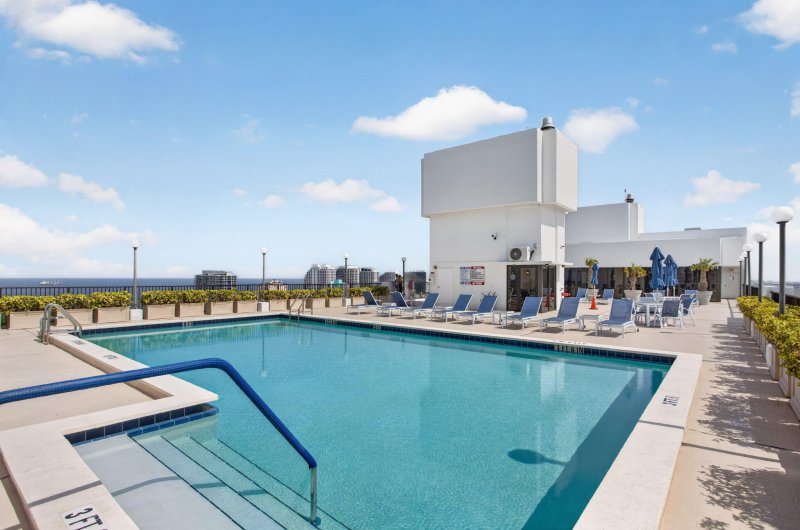 Condo for sale at The Corinthian 16e