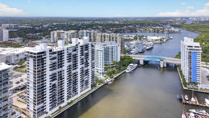 Condo for sale at The Corinthian 16e