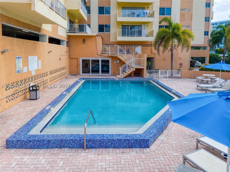 Condo for sale at Marbella Tower 711