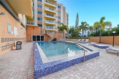 Comprar apartamento en Marbella Tower 711