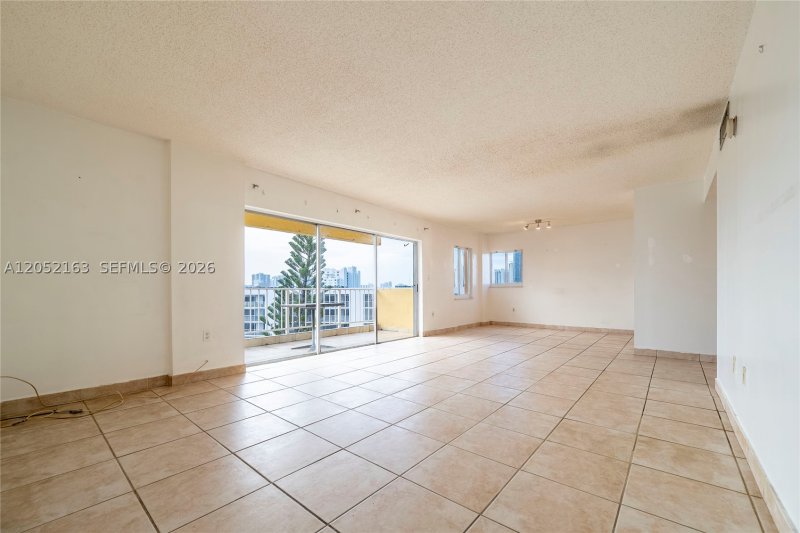 Condo for sale at Marbella Tower 711