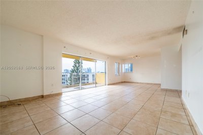 Comprar apartamento en Marbella Tower 711