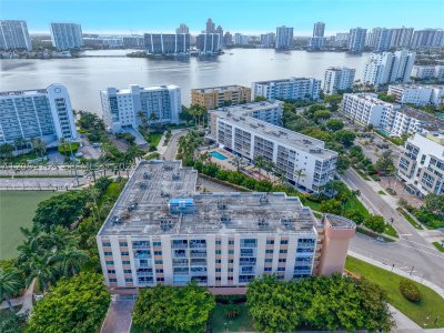 Comprar apartamento en Marbella Tower 711