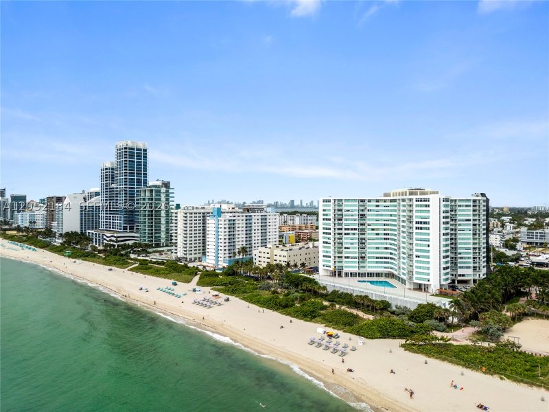 Condo for sale at Burleigh House 1535