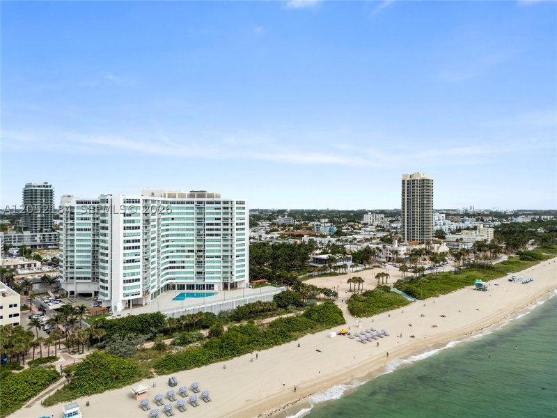 Condo for sale at Burleigh House 1535