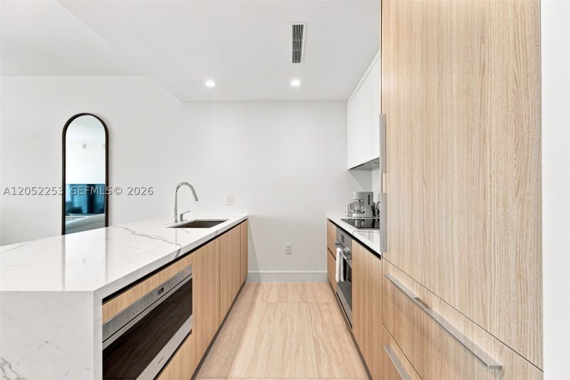 Alquiler de apartamento en One Park Tower by Turnberry 1704