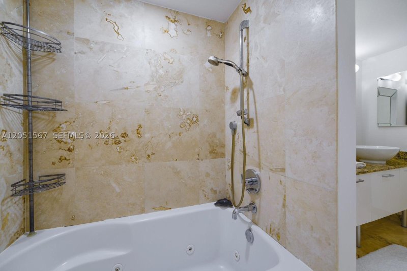 Apartment for rent at Brickell on the River South 2009