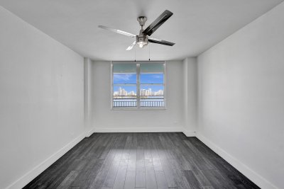 Comprar apartamento no Winston Towers 1401