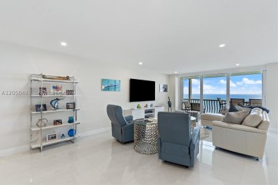 Comprar apartamento en Point of Americas 2804