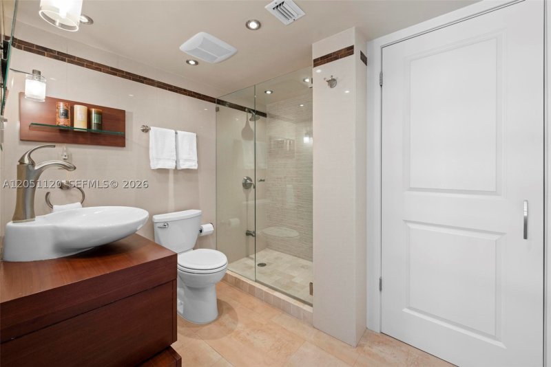 Condo for sale at Nine Island Avenue 610